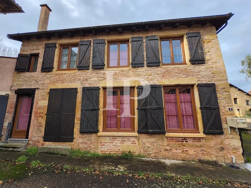 Vente maison 5 pièces 131.06 m² à La Bénisson-Dieu (42720), 160 000 €