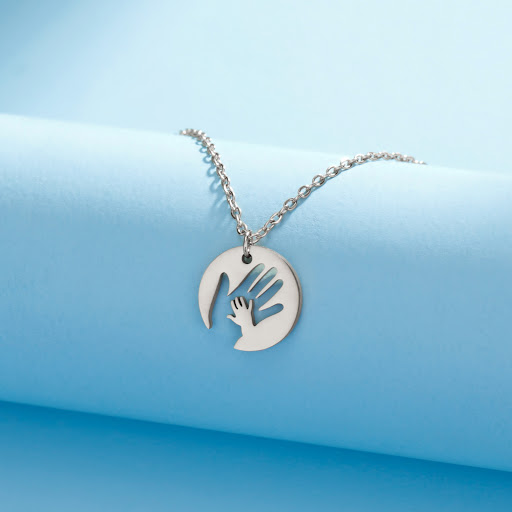 Title 4, Fashion Hollowed-out Big Hand Necklace Stylish ...