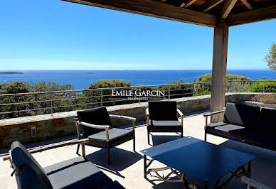 Propriété avec piscine en bord de mer 5