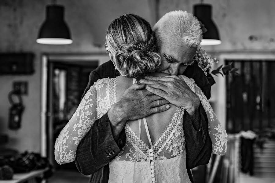 Fotografo di matrimoni Isabelle Bazin (isasouri). Foto del 11 ottobre 2022