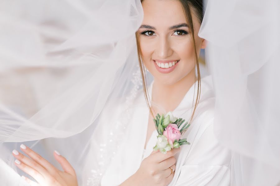 Wedding photographer Liliana Arseneva (arsenyevaliliana). Photo of 10 October 2021