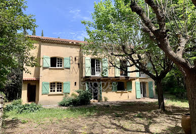 Maison avec piscine et terrasse 17