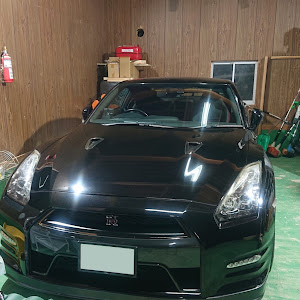 NISSAN GT-R R35