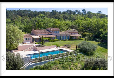 Villa with pool and terrace 4