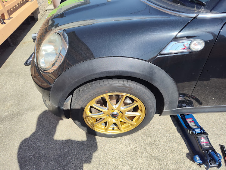 ミニクーパーSのタイヤ交換・R56クーパーS・workwheelsに関するカスタム事例の投稿画像2枚目