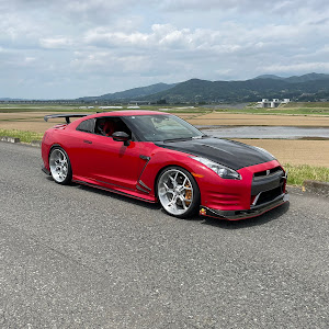 NISSAN GT-R R35