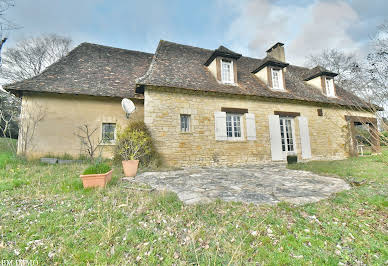 Maison avec terrasse 1