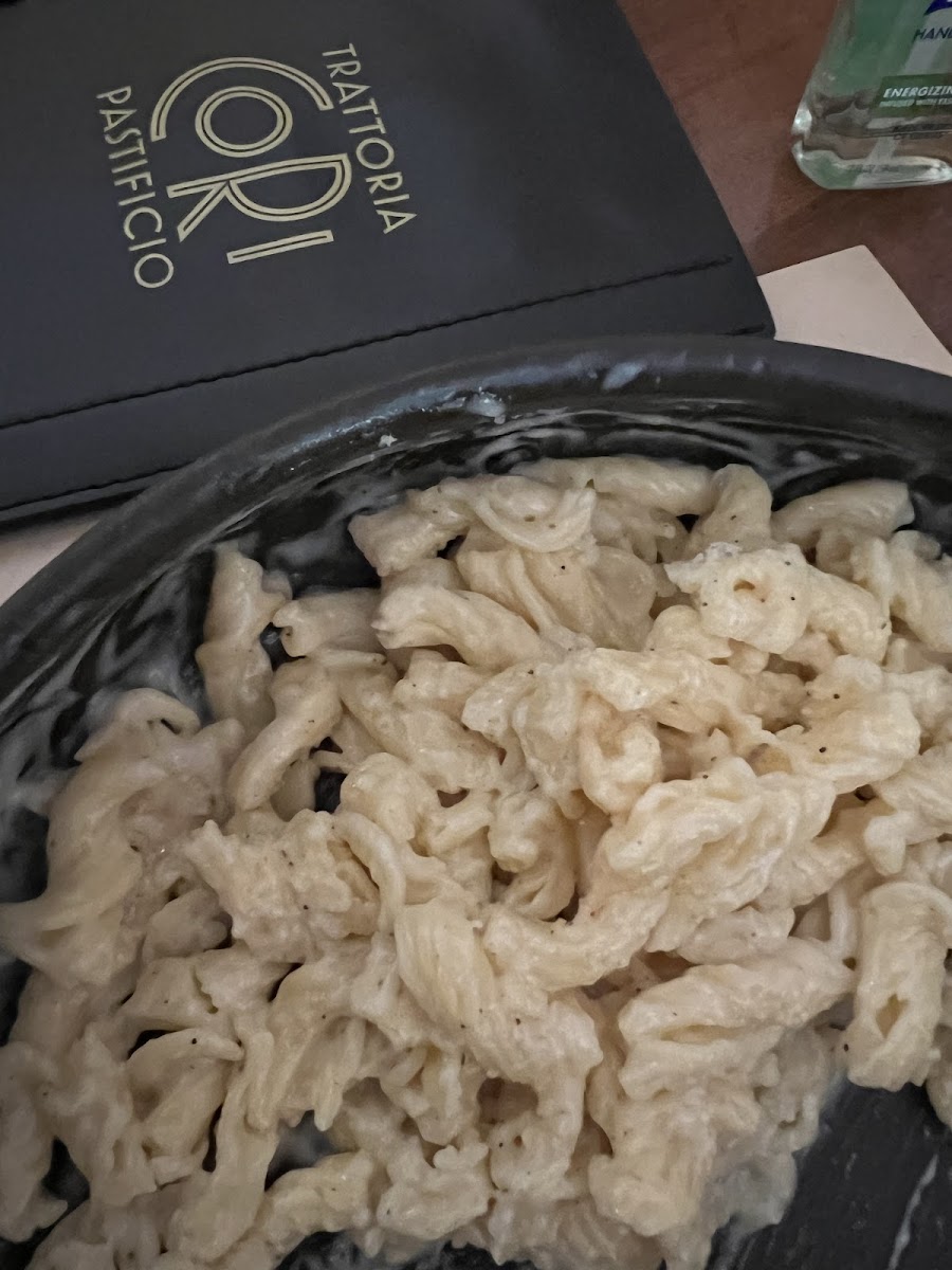 GF pasta Cacio E Pepe sauce