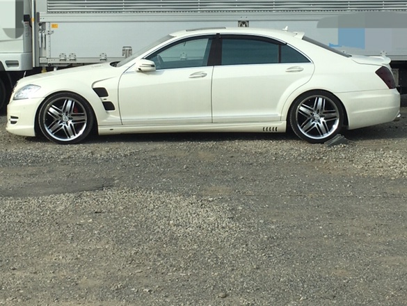 Sクラスセダンのジンさんが投稿したカスタム事例の投稿画像1枚目