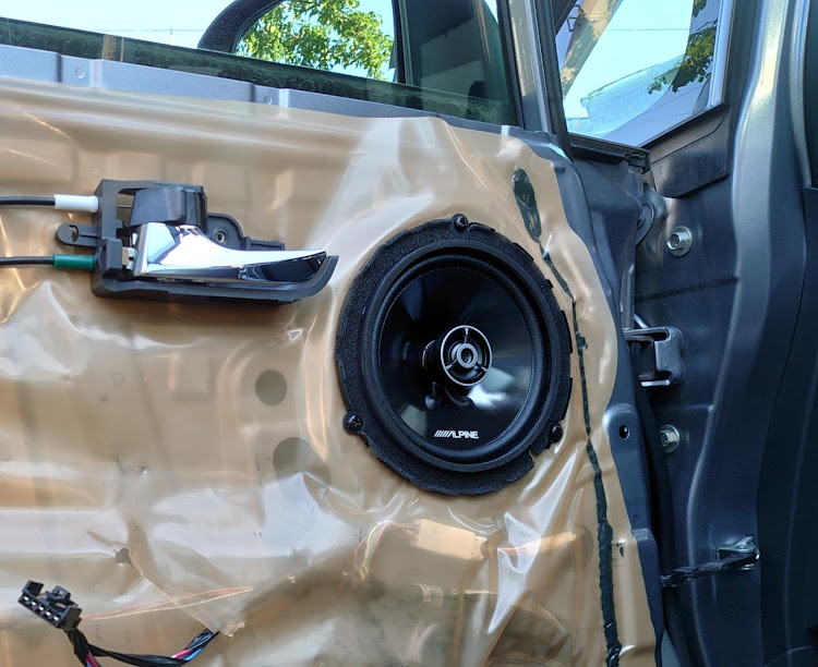 ムーヴカスタムのいつもイイね＆コメントありがとうございます😆・DIY・リフレクターLED化・ALPINEスピーカー・テンション上がるに関するカスタム事例の投稿画像7枚目
