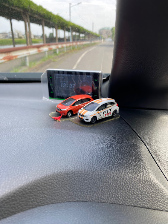 フィットの写真撮影下手過ぎ・洗車したいよ・あなたの愛車のカスタム遍歴に関するカスタム事例の投稿画像7枚目