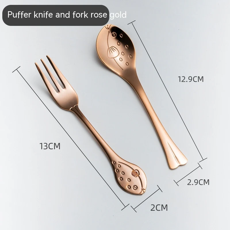Conjunto de garfo e faca para café com design criativo de golfinho, aço inoxidável 304. Desfrute de suas refeições com charme e elegância.