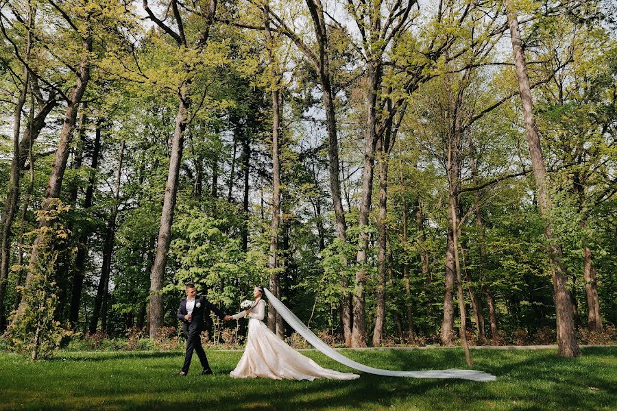 Wedding photographer Zhenya Oborevich (oborevych). Photo of 12 August 2023