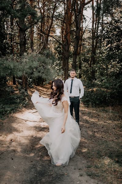 Fotógrafo de casamento Elvira Lukashevich (teshelvira). Foto de 6 de novembro 2021