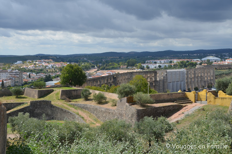 Elvas, aqueduc