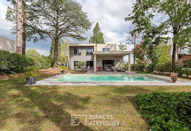 Maison avec piscine et terrasse 2