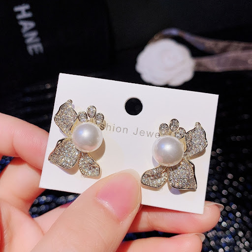 Title 1, Ladys flower inlaid zirconium earrings, design...
