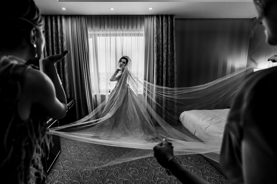 Fotógrafo de casamento Alex Pasarelu (belle-foto). Foto de 2 de julho 2019