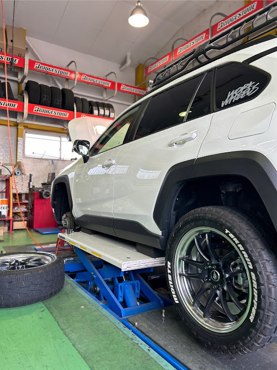 RAV4のリフトアップ・サスペンションプラス・UC-02・リフトアップサス・いつもイイネ&コメントありがとうございます🙇‍♂️に関するカスタム事例の投稿画像2枚目