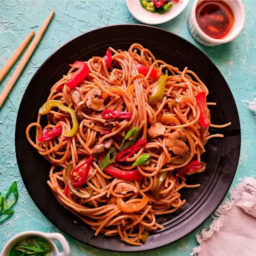 Chilly Garlic Noodles Non Veg