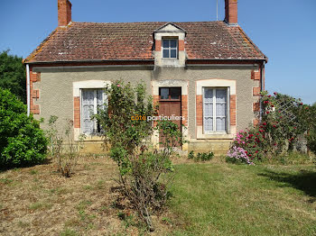 maison à Saint-Hilaire-en-Lignières (18)