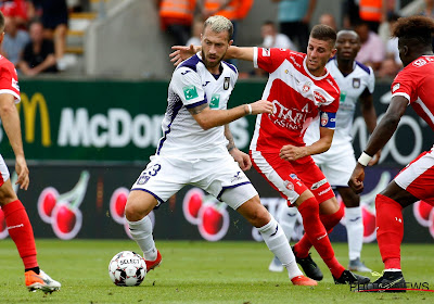 Anderlecht-speler krijgt het zwaar te verduren: gebrek aan snelheid op de korrel genomen