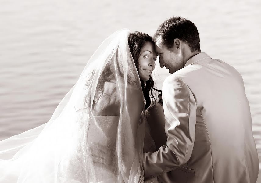 Fotógrafo de casamento Aleš Motejl (s3dy68s). Foto de 31 de março 2020