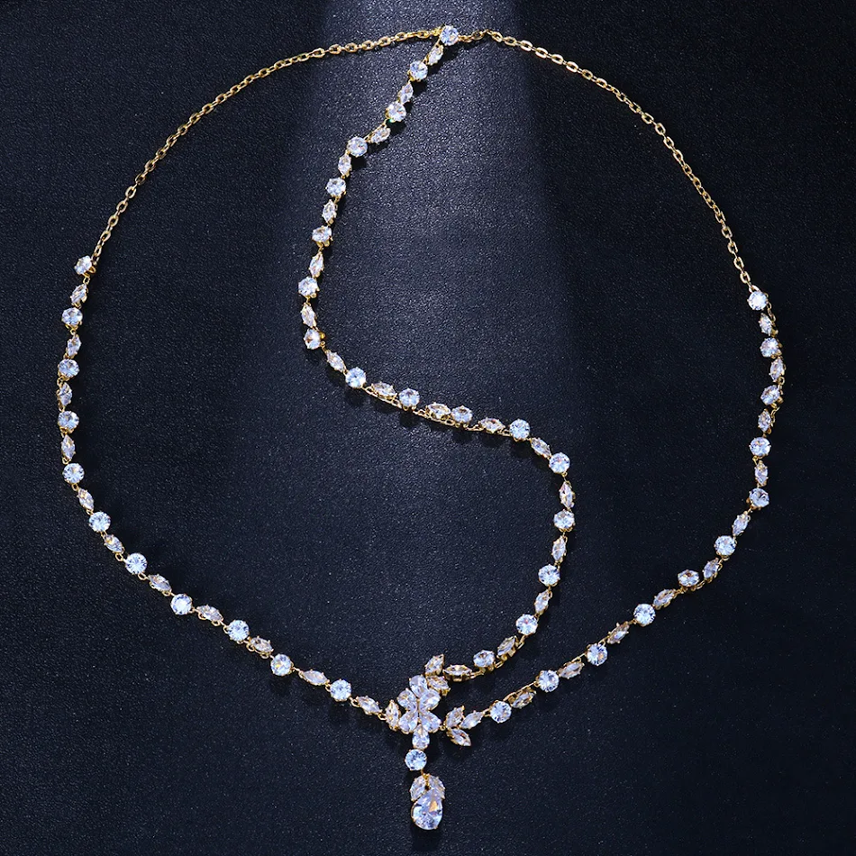 Würdevolle Strass-Haarkette, europäische und amerikanische Mode, mehrlagig, vielseitig kombinierbar, für einen stilvollen und trendigen Look.