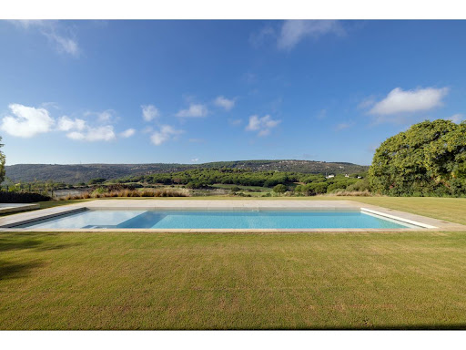 Maison avec piscine et terrasse 4