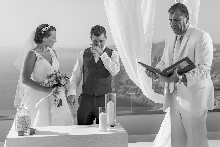 Wedding photographer Giorgos Galanopoulos (galanopoulos). Photo of 13 December 2020