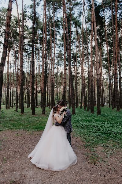 Fotógrafo de casamento Marina Piryazeva (pi-photo). Foto de 1 de outubro 2019