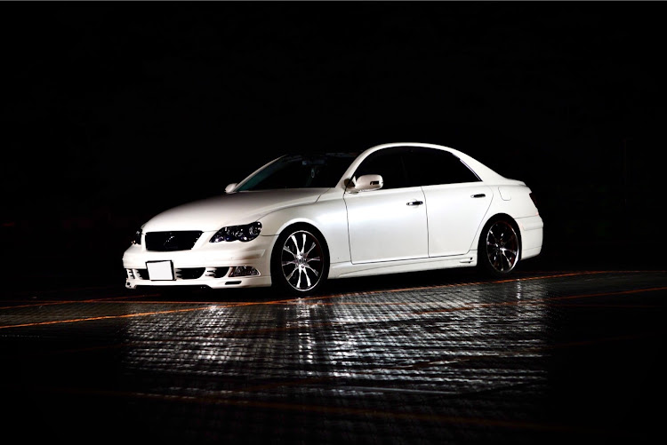 マークXの車が好きな人と繋がりたい・マークX・grx120・立体駐車場に関するカスタム事例の投稿画像1枚目