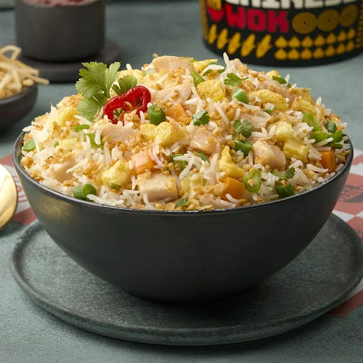 Chicken Burnt Garlic Fried Rice - Half (500 Ml)