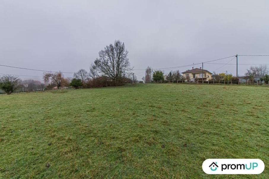 Vente terrain  2500 m² à Thiviers (24800), 40 500 €