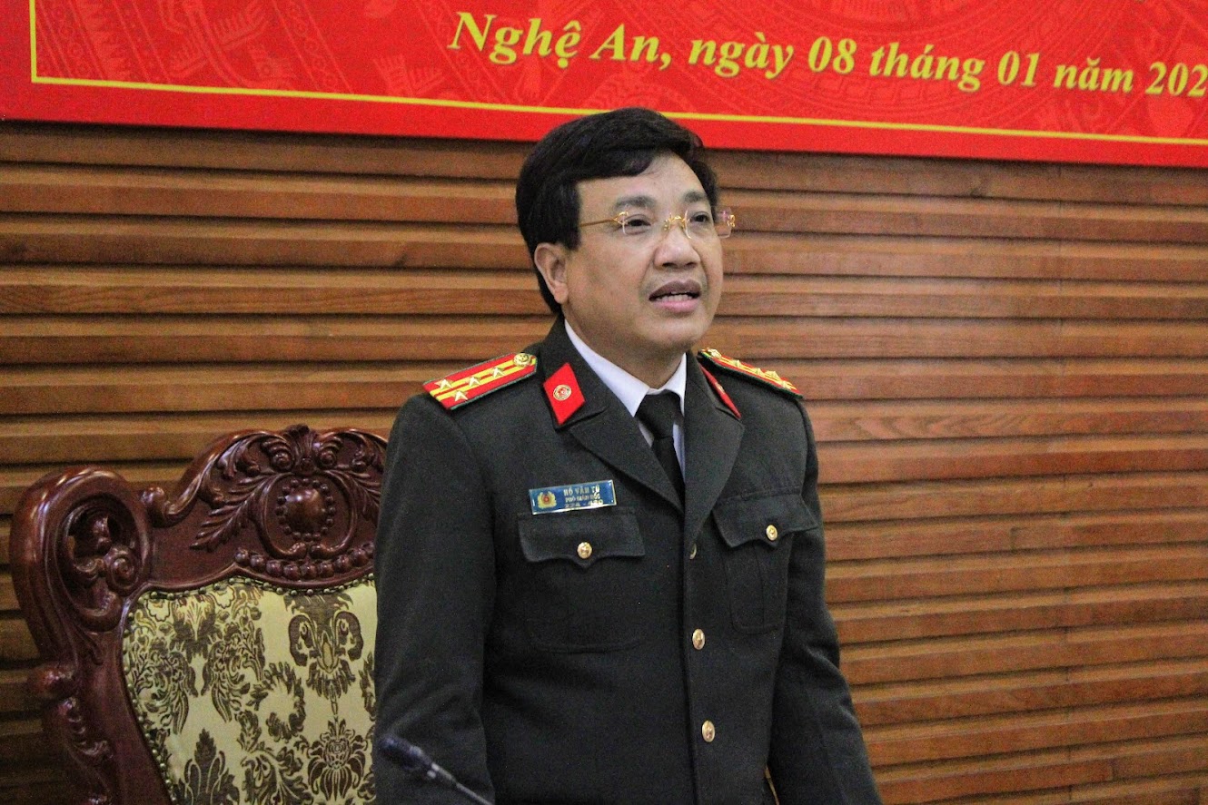 Đồng chí Đại tá Hồ Văn Tứ phát biểu tại Hội nghị