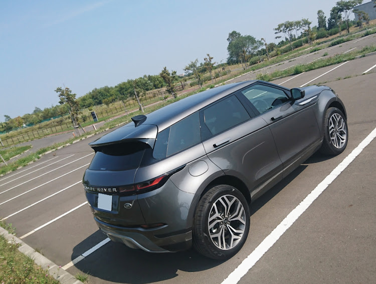 レンジローバーイヴォークのEVOQUEさんが投稿したカスタム事例の投稿画像2枚目