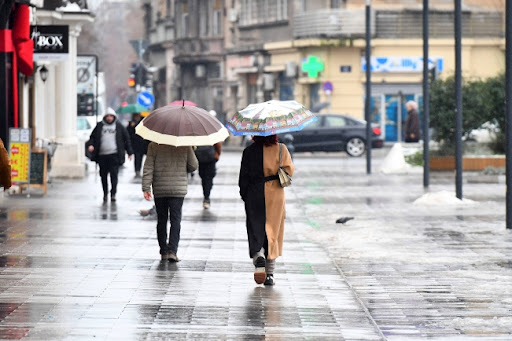 Sutra ujutru na severu i zapadu Srbije prolazno naoblačenje, susnežica i poledica