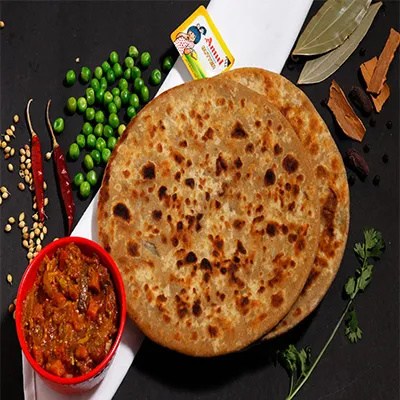 Mattar Ka Parantha (2pcs)