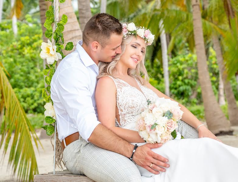 Fotografo di matrimoni Angelika Palasz (caribbeanphoto). Foto del 17 gennaio 2022