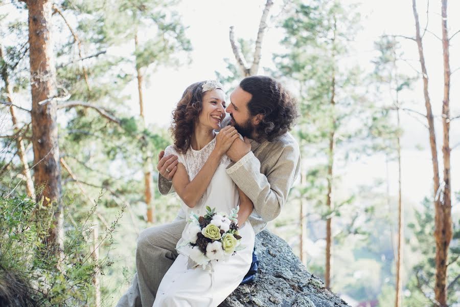 Fotógrafo de casamento Anastasiya Solokhina (solohina). Foto de 3 de outubro 2016