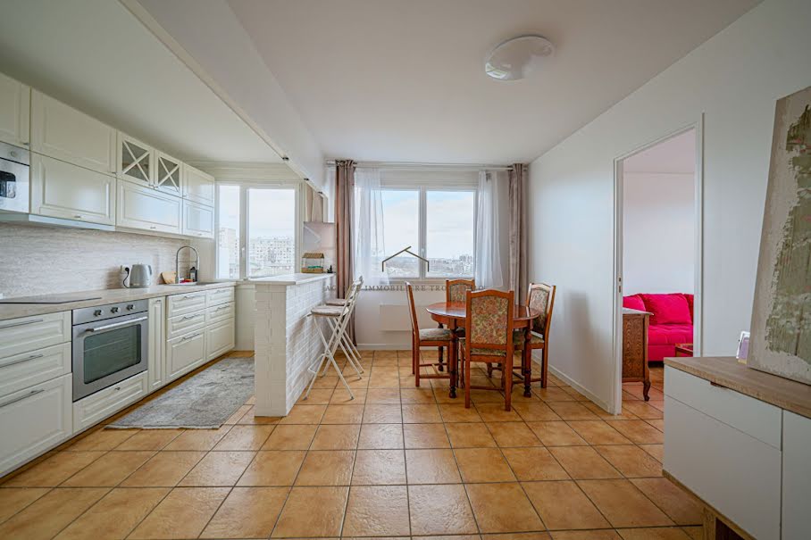 Vente appartement 5 pièces 82.15 m² à Villeneuve-la-Garenne (92390), 302 000 €