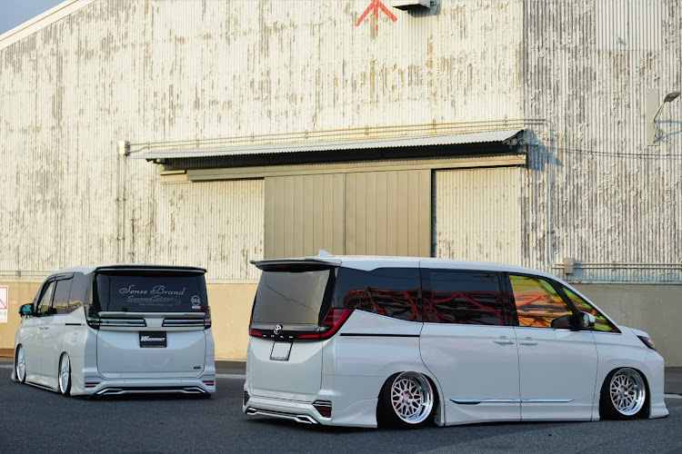 ノアの90ノア・90ヴォクシー・workwheels・ワゴニスト・取材撮影に関するカスタム事例の投稿画像1枚目