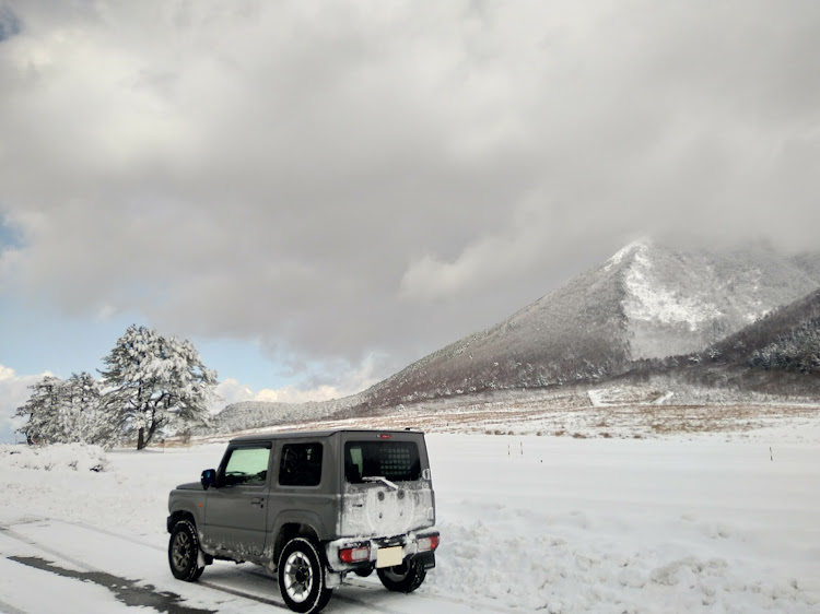 ジムニーの雪遊び・三瓶山 東の原・三瓶山バーガー・楽しいに関するカスタム事例の投稿画像8枚目