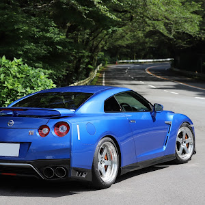 NISSAN GT-R R35