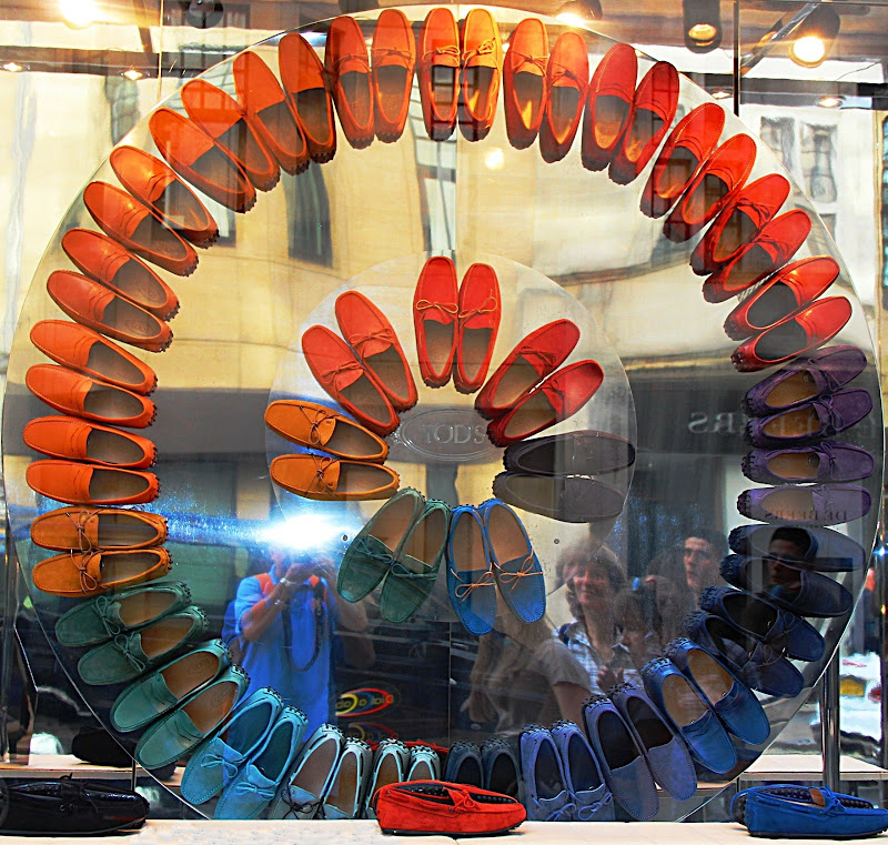 Shoe-shop window di Carmelo Vecchio