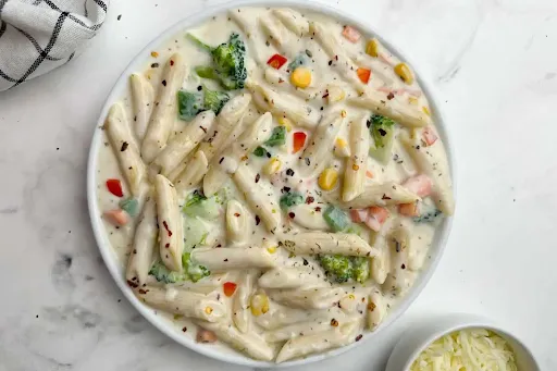 Veg White Sauce Pasta