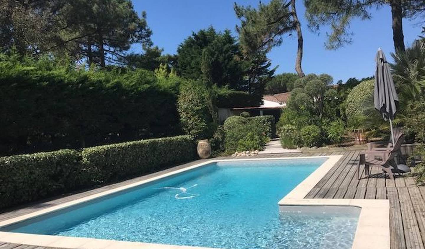 House with pool and terrace Sainte-Marie-de-Ré