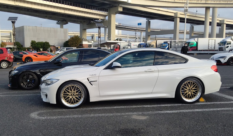 M3 セダンのf82 M4・大黒PA・BMW・おひさしぶりですに関するカスタム事例の投稿画像1枚目