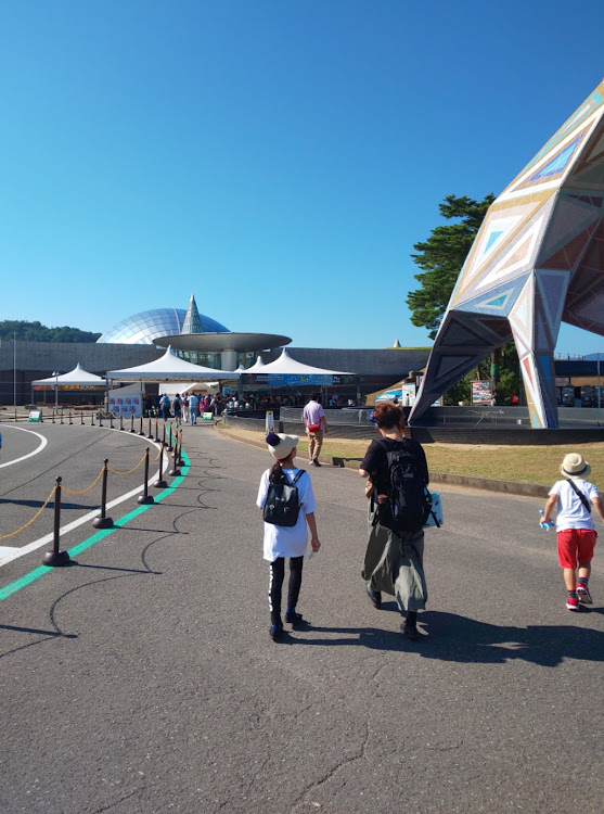 セレナのドライブ・福井県立恐竜博物館に関するカスタム事例の投稿画像2枚目