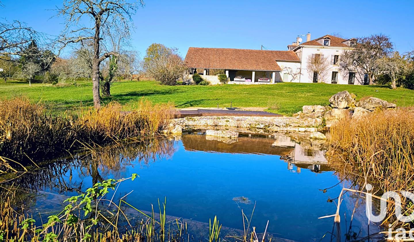 Property with pool Brantôme en Périgord